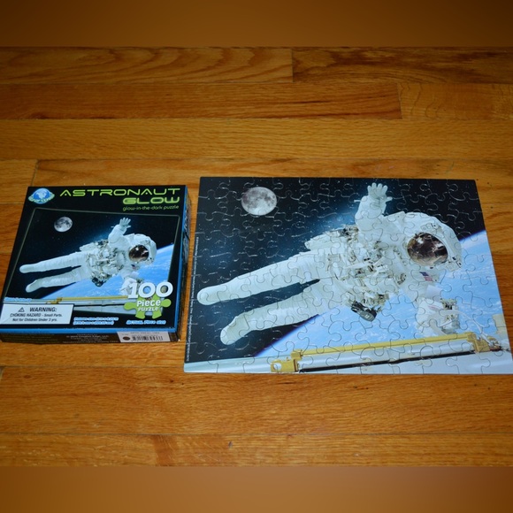 Lot of science educational materials - puzzles, books, trivia - Picture 15 of 16